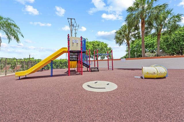 405 Liberty Court 405, Deerfield Beach, FL 33442