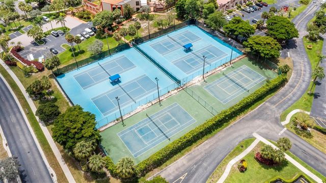 405 Liberty Court 405, Deerfield Beach, FL 33442