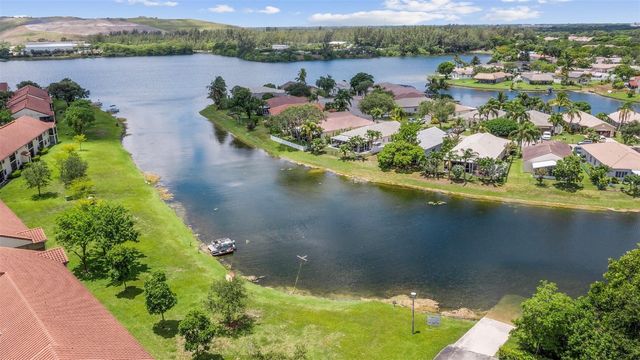 405 Liberty Court 405, Deerfield Beach, FL 33442