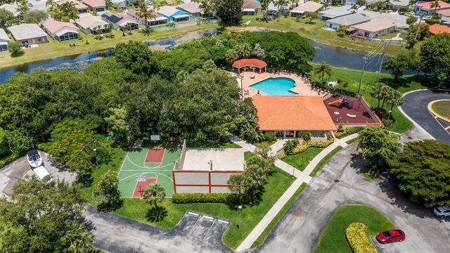 405 Liberty Court 405, Deerfield Beach, FL 33442