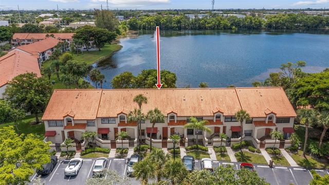 405 Liberty Court 405, Deerfield Beach, FL 33442