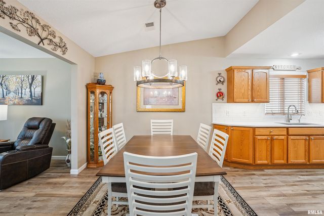 2037 VILLA PINES Circle, Carbon Cliff, IL 61239