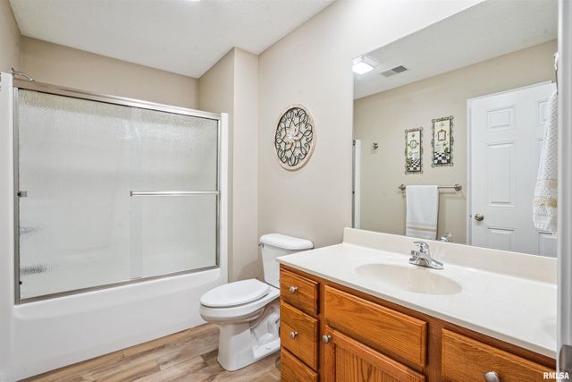 2037 VILLA PINES Circle, Carbon Cliff, IL 61239