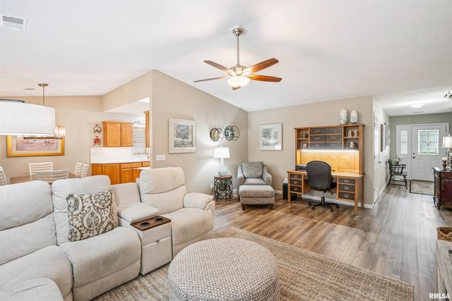 2037 VILLA PINES Circle, Carbon Cliff, IL 61239