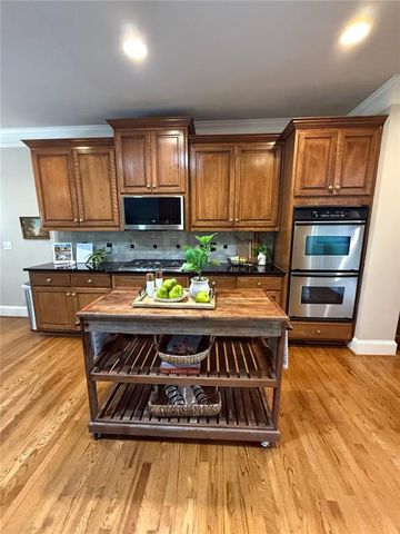 10755 Arlington Point, Johns Creek, GA 30022