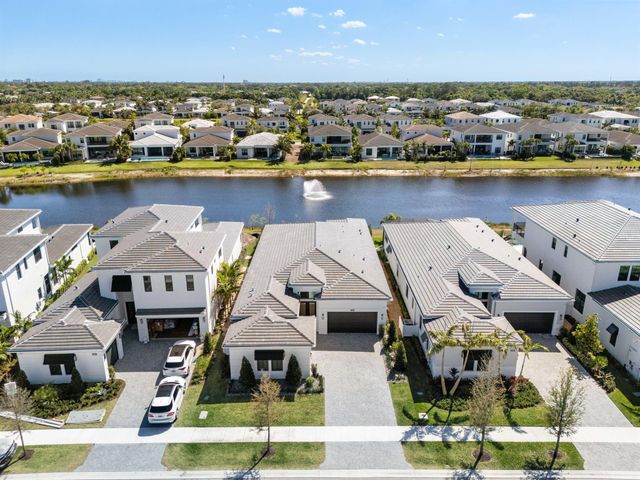 5818 Warhol Terrace, Palm Beach Gardens, FL 33418