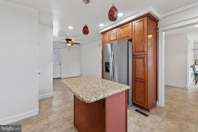 152 E 7TH ST, Burlington, NJ 08016