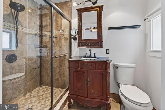 152 E 7TH ST, Burlington, NJ 08016