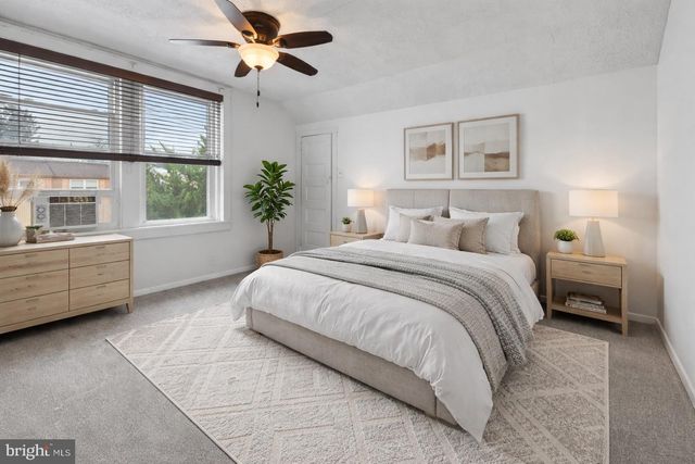 152 E 7TH ST, Burlington, NJ 08016