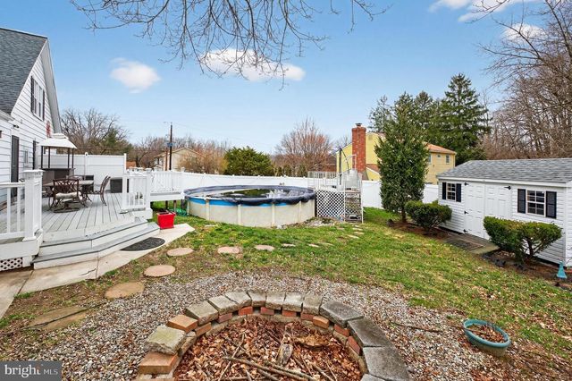 152 E 7TH ST, Burlington, NJ 08016