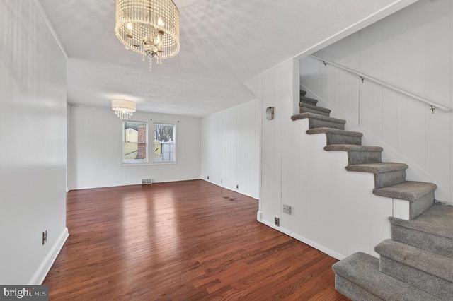 152 E 7TH ST, Burlington, NJ 08016