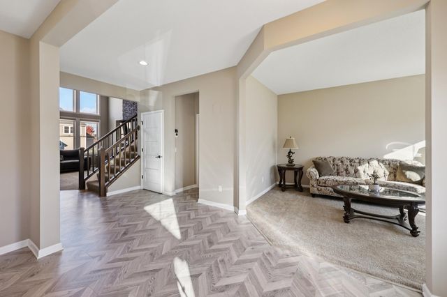 16868 Reeder Ridge, Eden Prairie, MN 55347