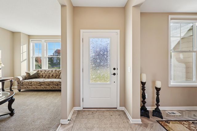 16868 Reeder Ridge, Eden Prairie, MN 55347