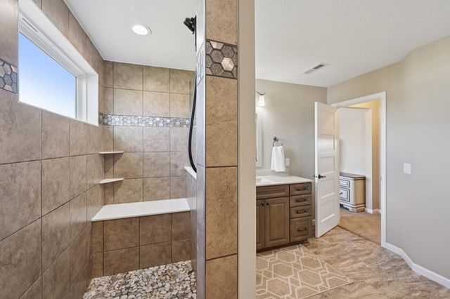 16868 Reeder Ridge, Eden Prairie, MN 55347