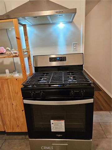 6561 Kester, Van Nuys, CA 91411