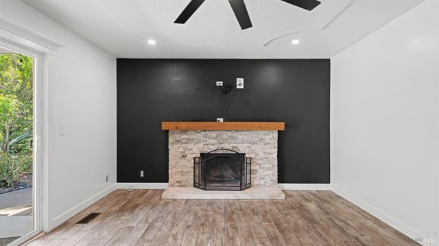 1794 Ellie Ct, Benicia, CA 94510