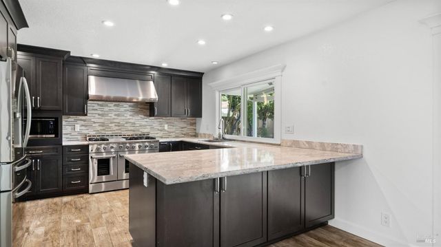 1794 Ellie Ct, Benicia, CA 94510