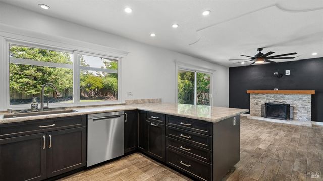 1794 Ellie Ct, Benicia, CA 94510
