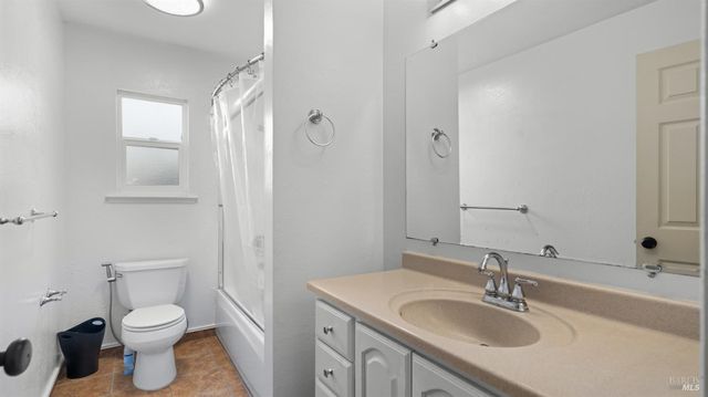 1794 Ellie Ct, Benicia, CA 94510