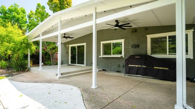 1794 Ellie Ct, Benicia, CA 94510