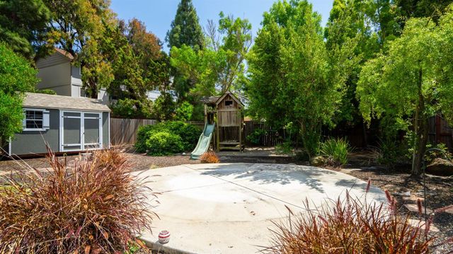 1794 Ellie Ct, Benicia, CA 94510