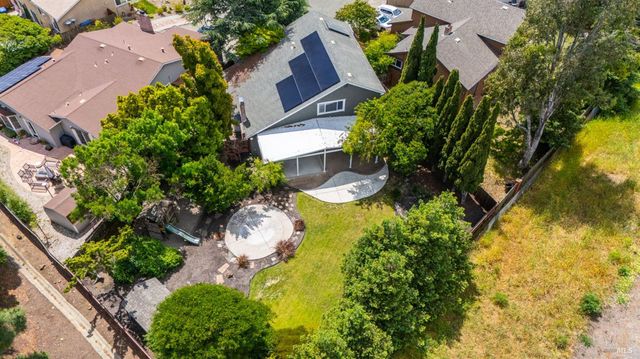 1794 Ellie Ct, Benicia, CA 94510