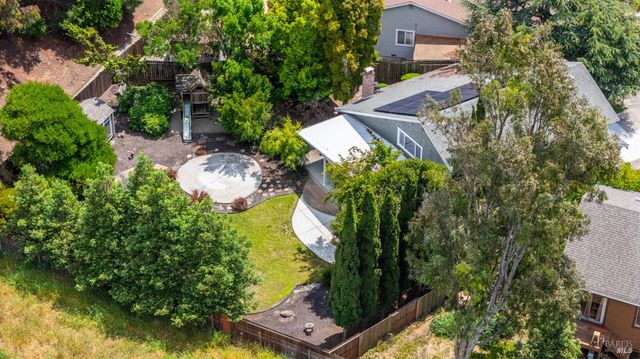 1794 Ellie Ct, Benicia, CA 94510