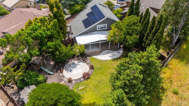 1794 Ellie Ct, Benicia, CA 94510