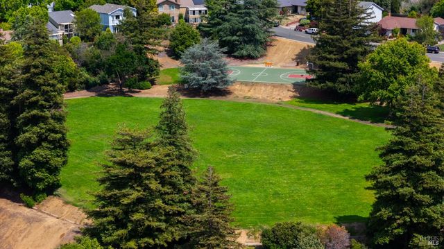 1794 Ellie Ct, Benicia, CA 94510
