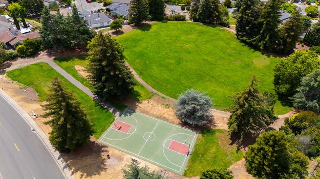 1794 Ellie Ct, Benicia, CA 94510