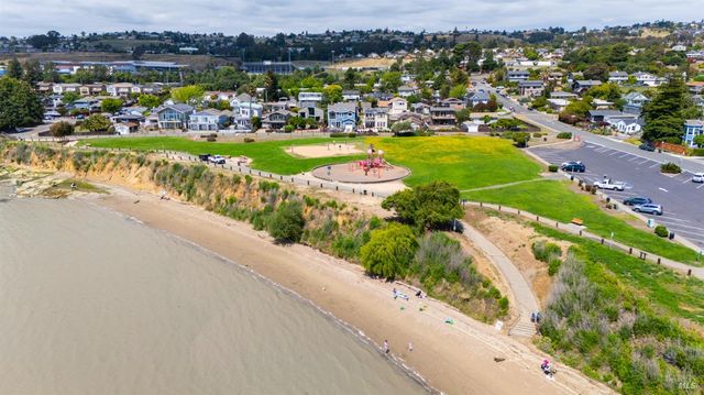 1794 Ellie Ct, Benicia, CA 94510