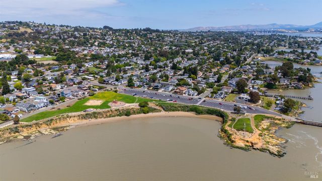 1794 Ellie Ct, Benicia, CA 94510