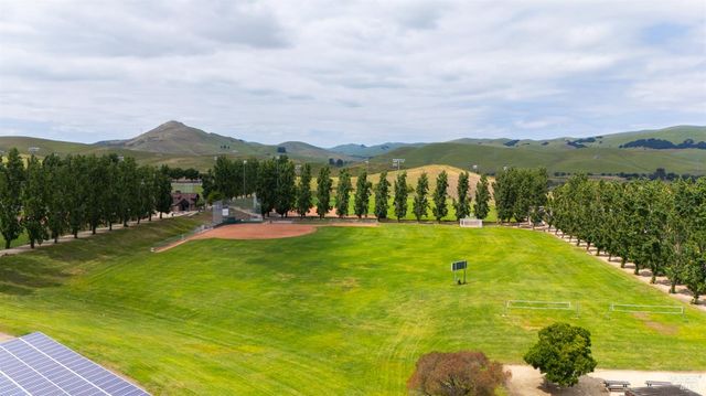 1794 Ellie Ct, Benicia, CA 94510