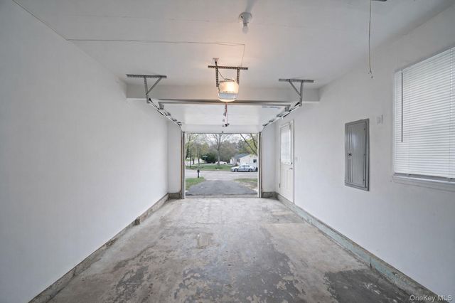 2679 Heather Avenue, Medford, NY 11763