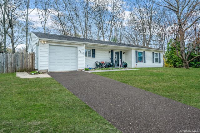 2679 Heather Avenue, Medford, NY 11763