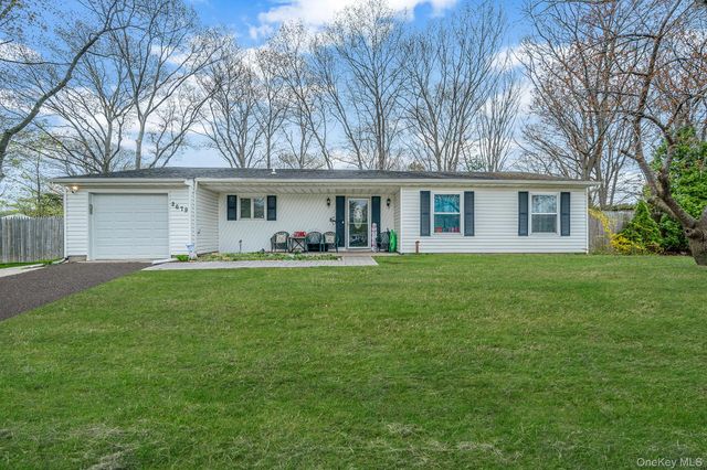 2679 Heather Avenue, Medford, NY 11763