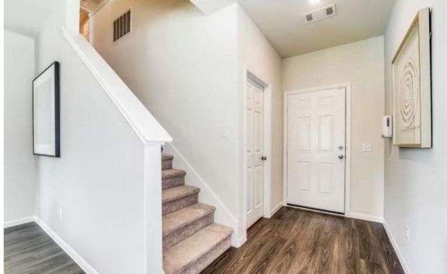 406 Kinglet Drive, Conroe, TX 77378