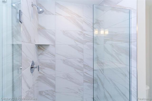 4849 Parkside Lane, Troy, MI 48085