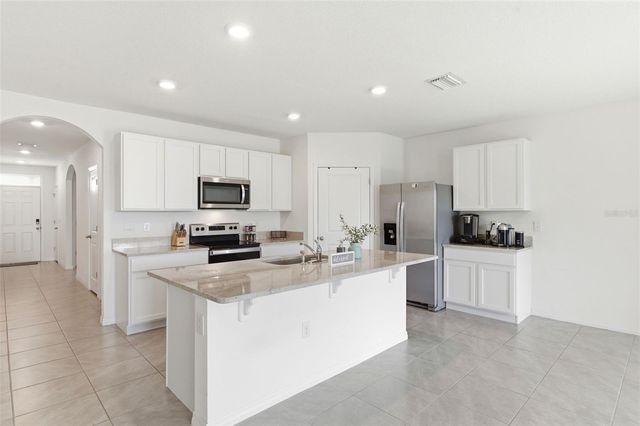 9014 FORGE BREEZE LOOP, Wesley Chapel, FL 33545