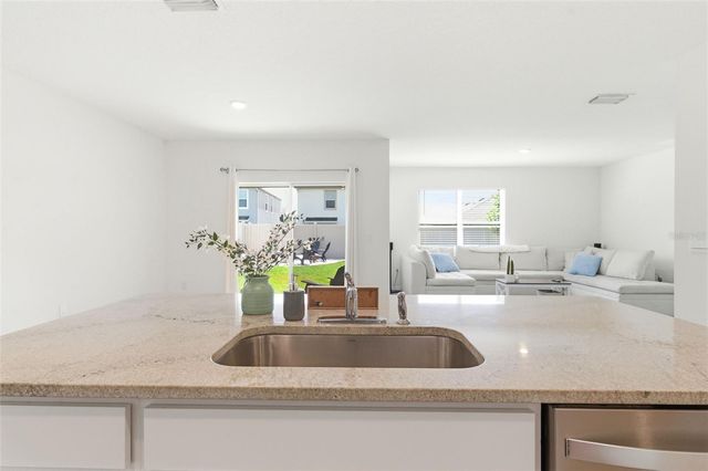 9014 FORGE BREEZE LOOP, Wesley Chapel, FL 33545