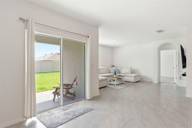 9014 FORGE BREEZE LOOP, Wesley Chapel, FL 33545