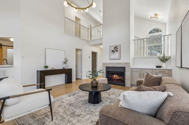 913 Azalia Drive, Lewisville, TX 75067