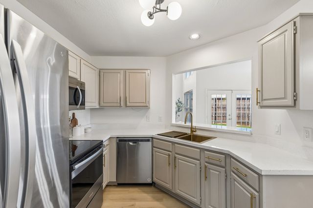 913 Azalia Drive, Lewisville, TX 75067