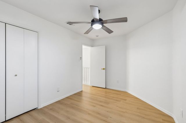 913 Azalia Drive, Lewisville, TX 75067