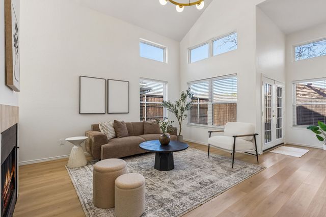 913 Azalia Drive, Lewisville, TX 75067