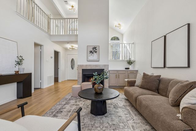 913 Azalia Drive, Lewisville, TX 75067