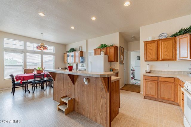 17538 N STONEBLUFF Road, Maricopa, AZ 85139