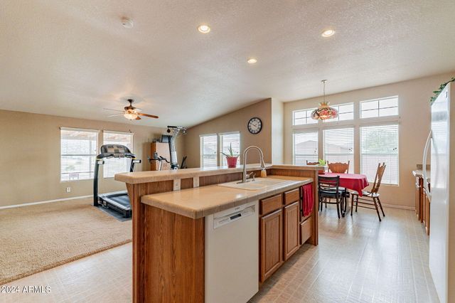 17538 N STONEBLUFF Road, Maricopa, AZ 85139