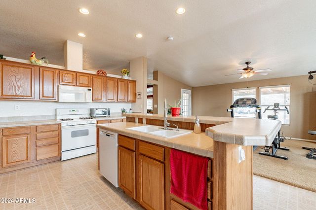 17538 N STONEBLUFF Road, Maricopa, AZ 85139