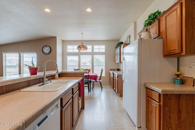 17538 N STONEBLUFF Road, Maricopa, AZ 85139